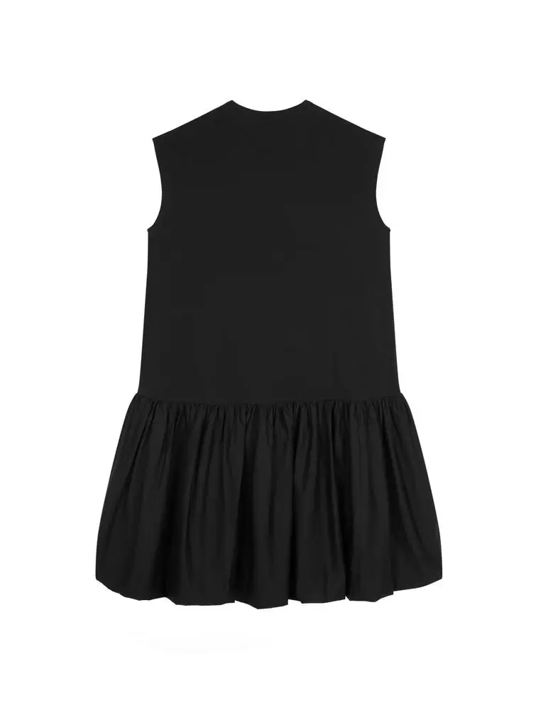 sleeveless dress