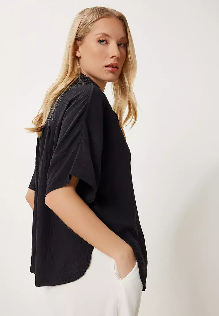 Women's Black Wrinkled Effect Pocket Woven Blouse Mx00193