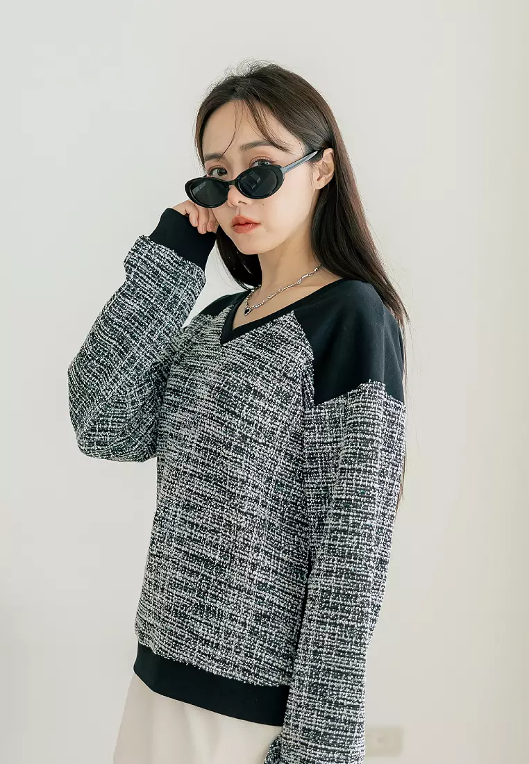 Metallic-Detail V-Neck Top [AB19943]