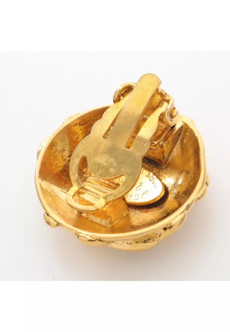 Pre-Loved Chanel coco mark earrings GP gold 25