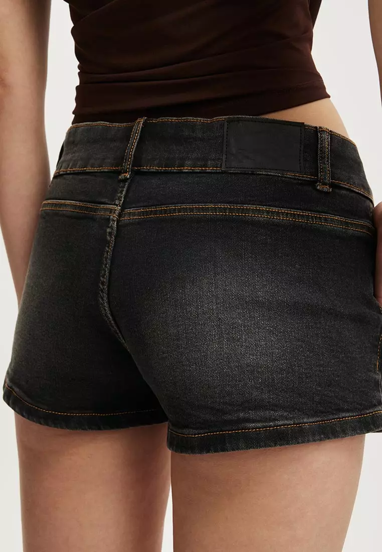 Micro Low Tailored Short