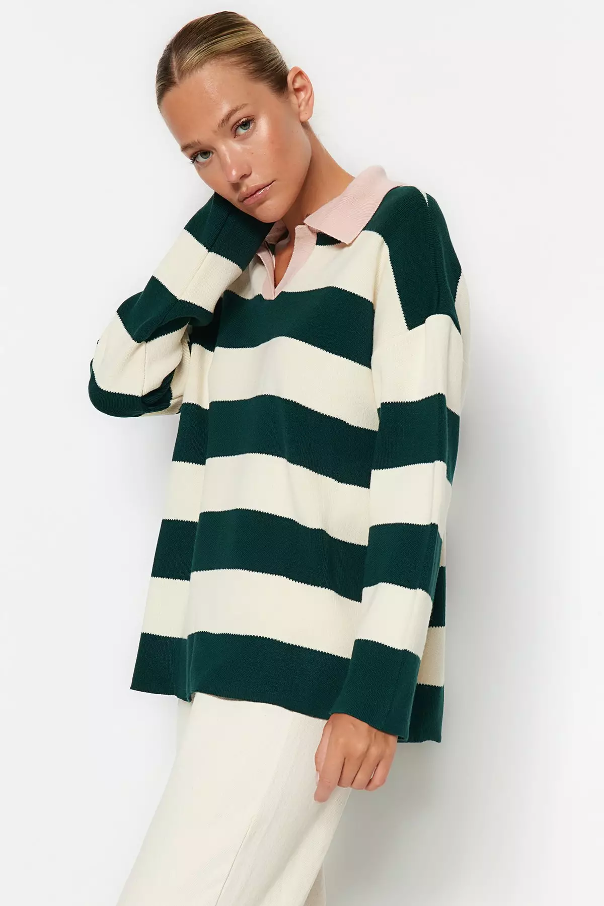 https://www.zalora.com.hk/p/trendyol-khaki-wide-fit-color-block-knitwear-sweater-6595817