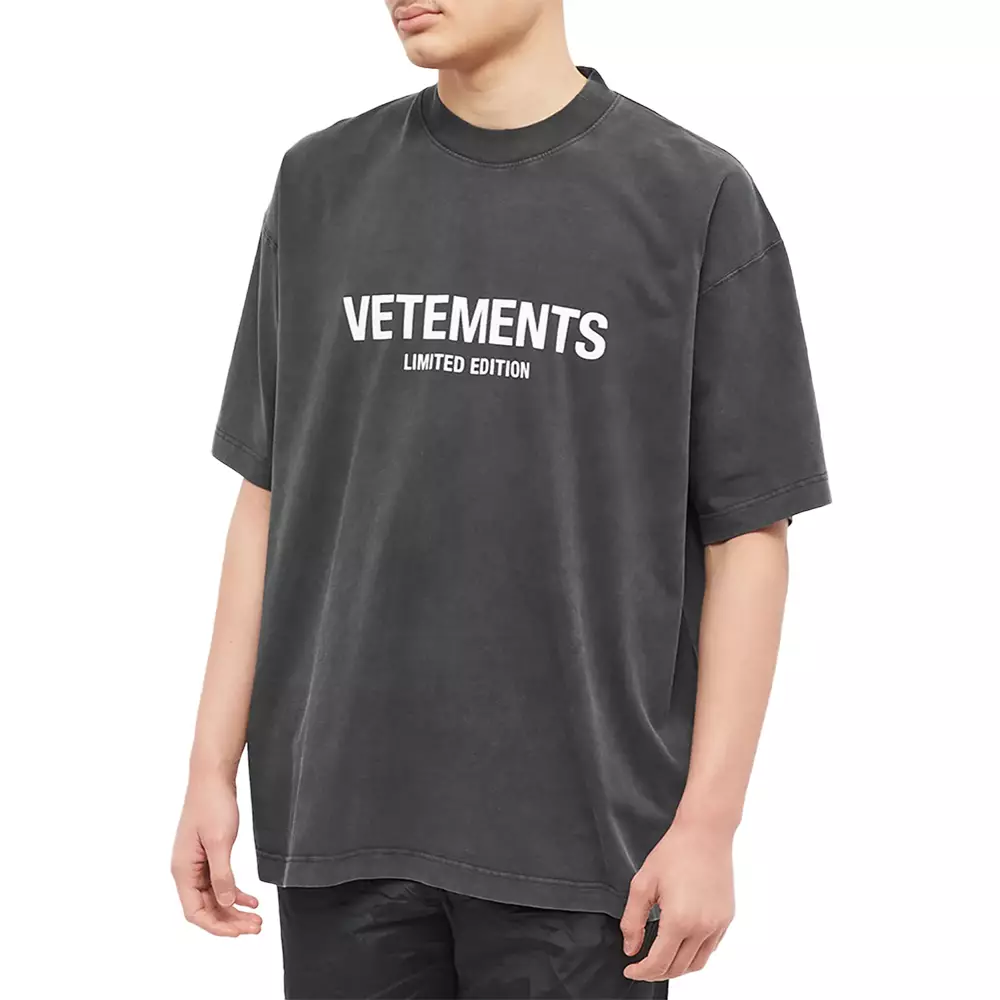 Jual Vetements Vetements Logo Limited Edition T-Shirt Black