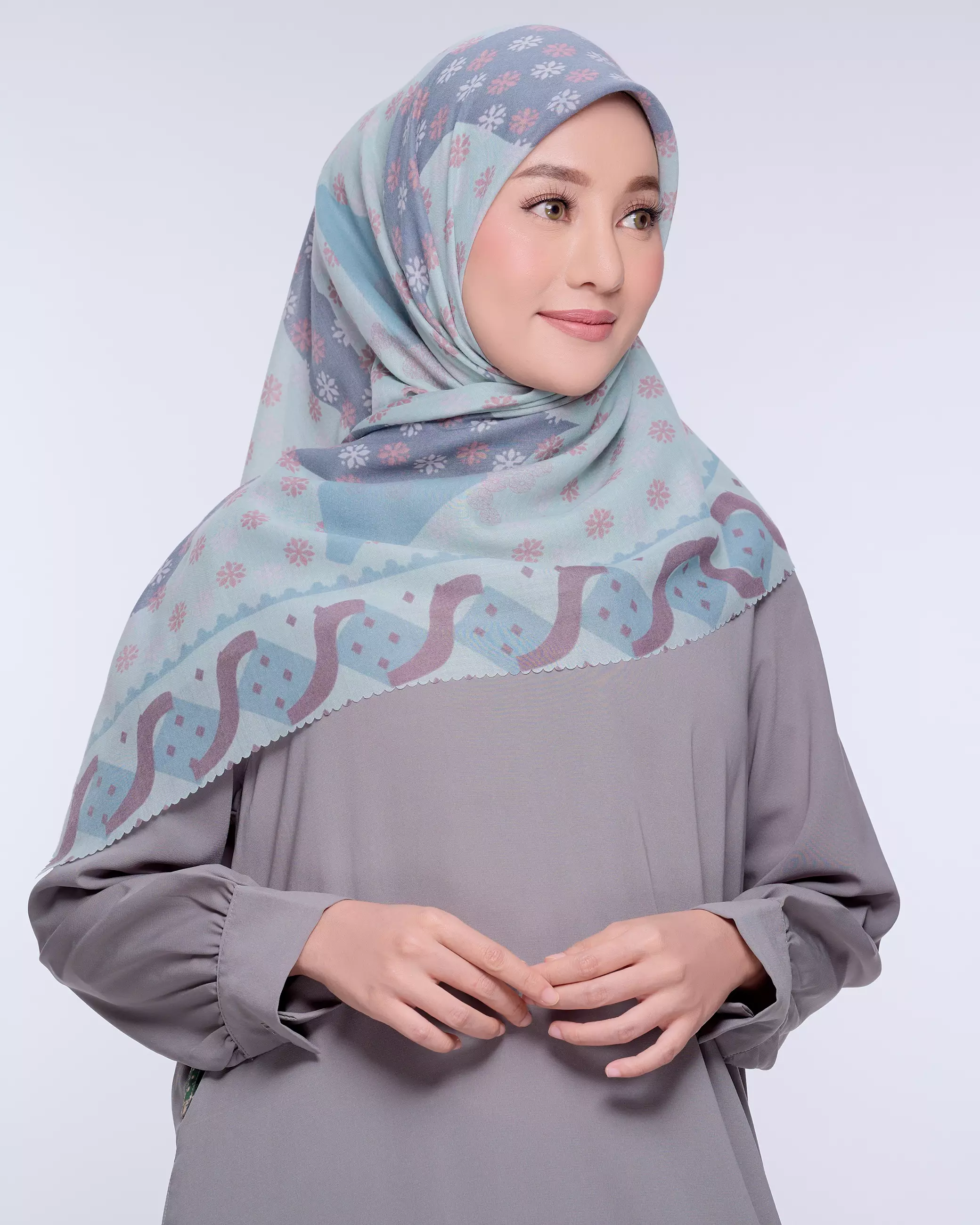 ZM Zaskia Mecca - Nias Myth Scarf Kerudung Segi Empat