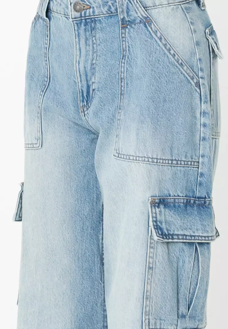 Relaxed Cargo Jeans