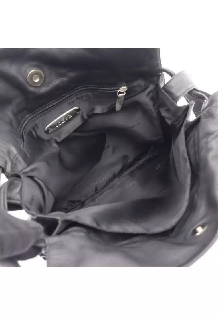 Pre-Loved LOEWE flamenco Shoulder bag leather black purse