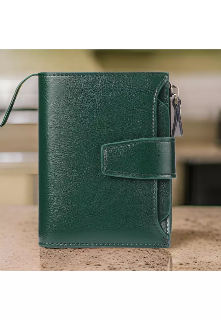 Pebbled Cow Leathers Short Wallet