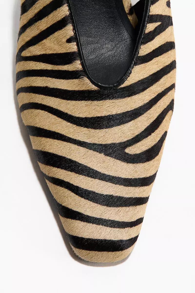 Heeled leather slingbacks