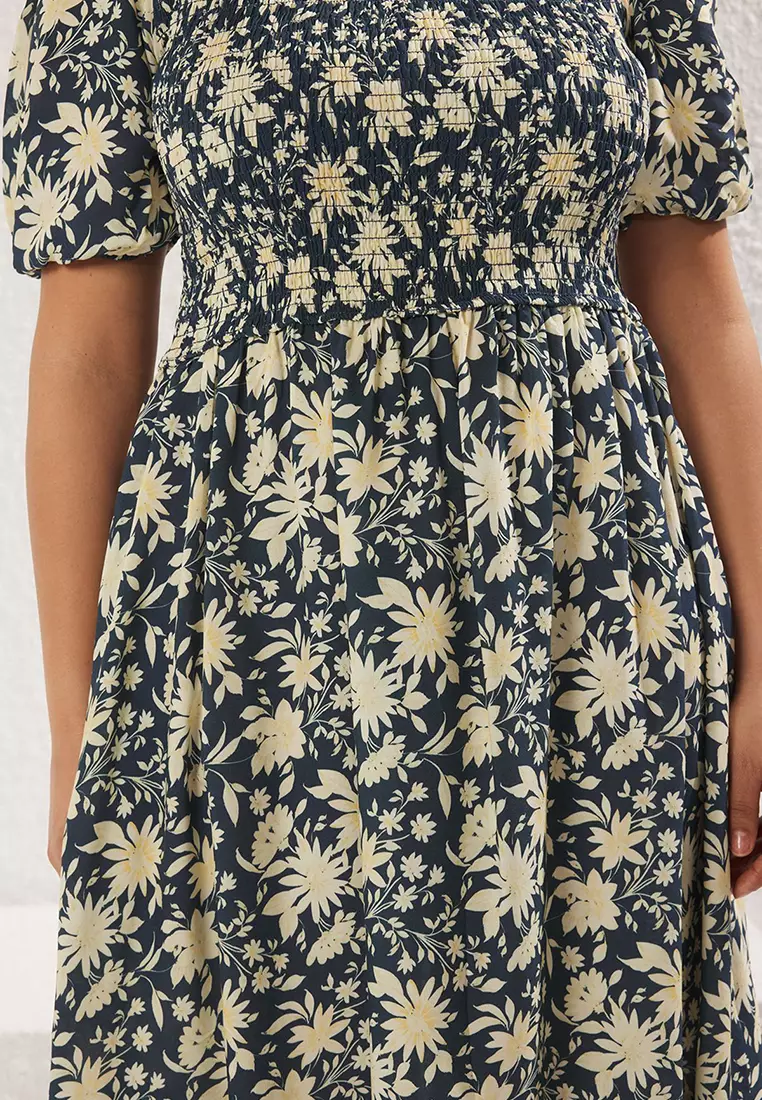 Emerald Green Floral Gipel Asymmetrical Collar Balloon Sleeve Woven Plus Size Dress TBBSS25AH00027