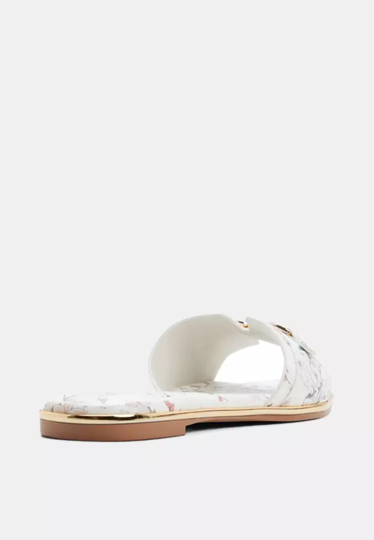 Alamassi Flat Sandals
