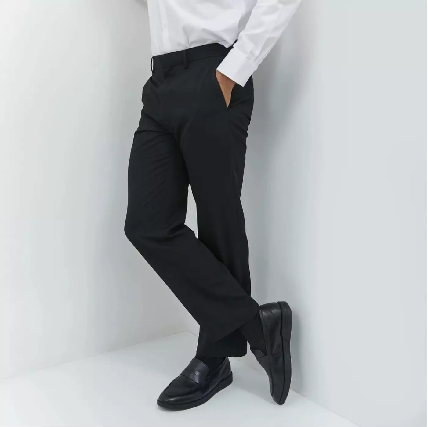 Jobb Vilatoro Celana Panjang Pria Regular Fit Hitam Warna Black