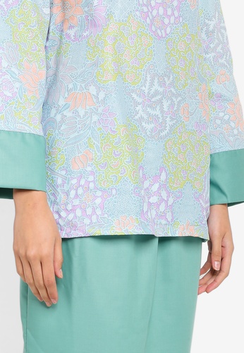 Buy Baju Kurung Heliza from NOOR ARFA in Green only 159