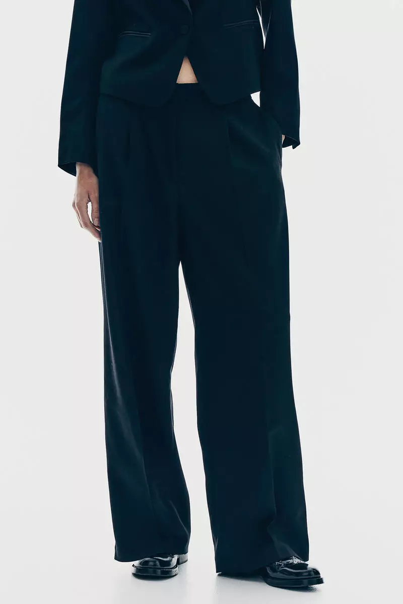 Straight tailored trousers