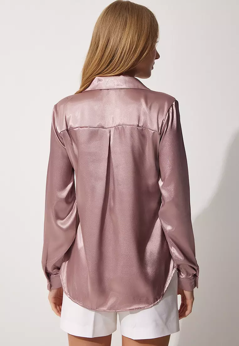 Slightly Flowing Satin Shirt