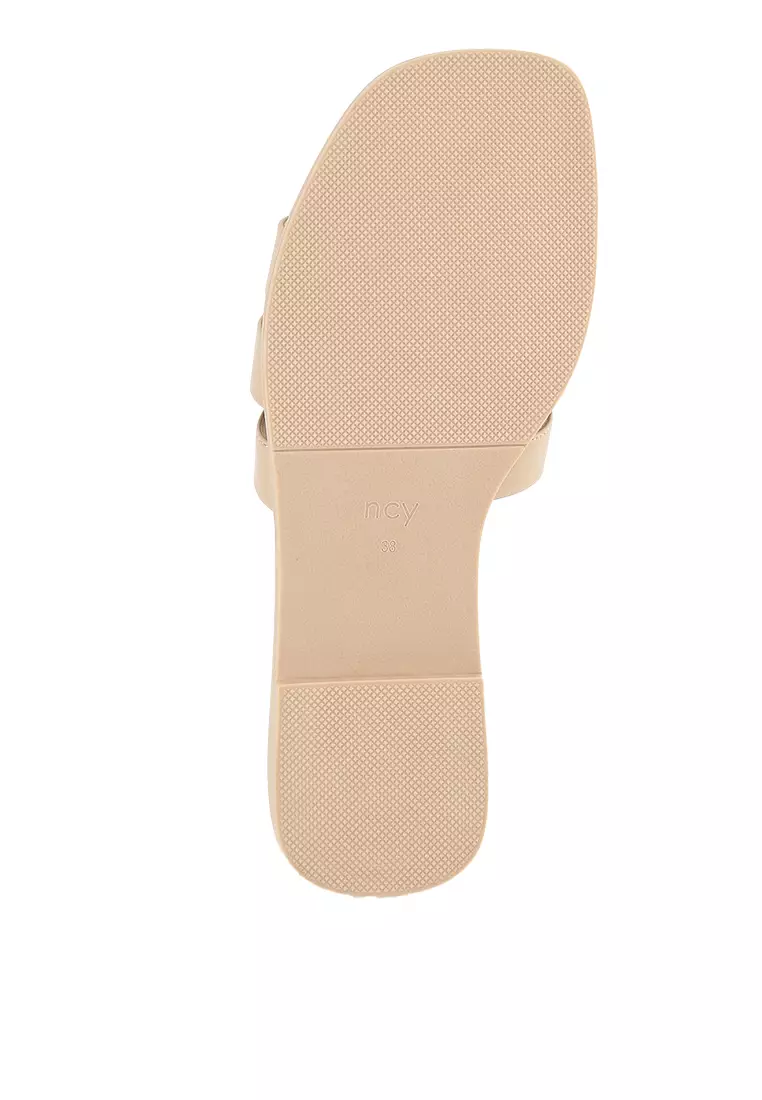 Alejandra J2472-3 Casual Sandal Cream