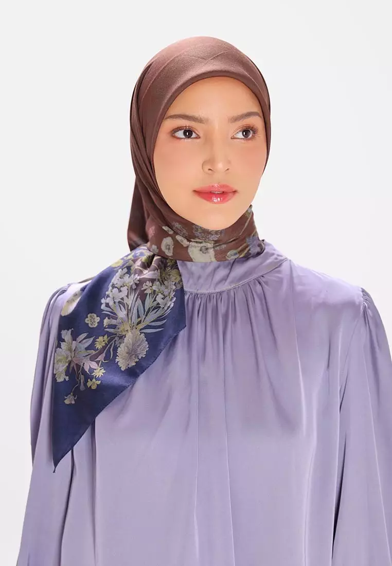 Ria Miranda Navy Namia Scarf