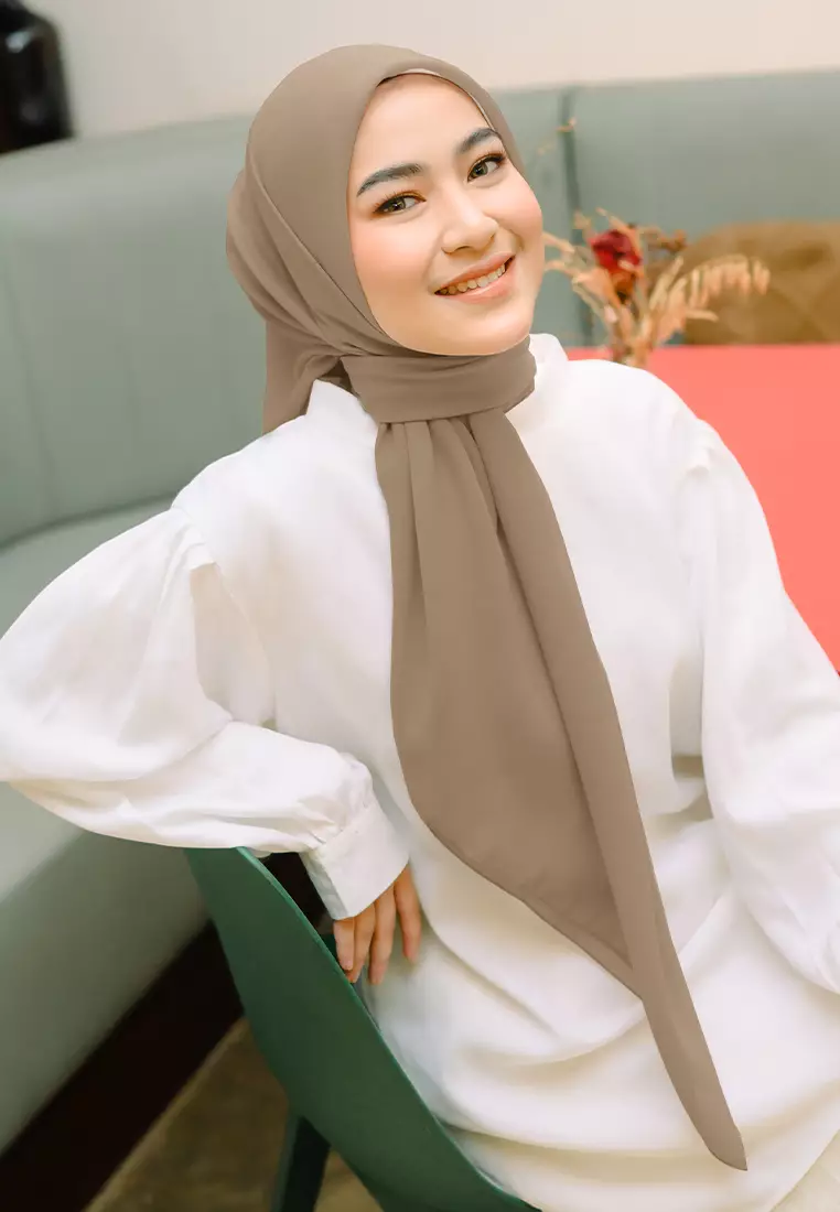 Polly Cotton (Hijab Segiempat Bella Square) Peat