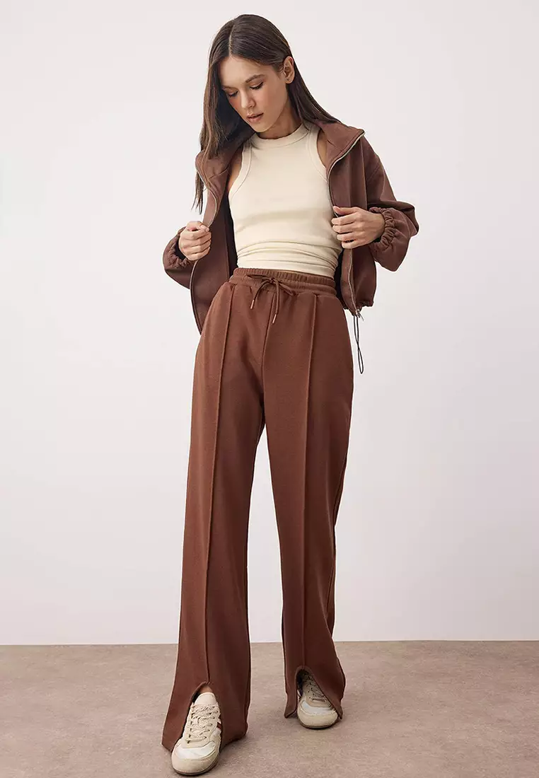 Brown Ribbed Knitted Sweatpants