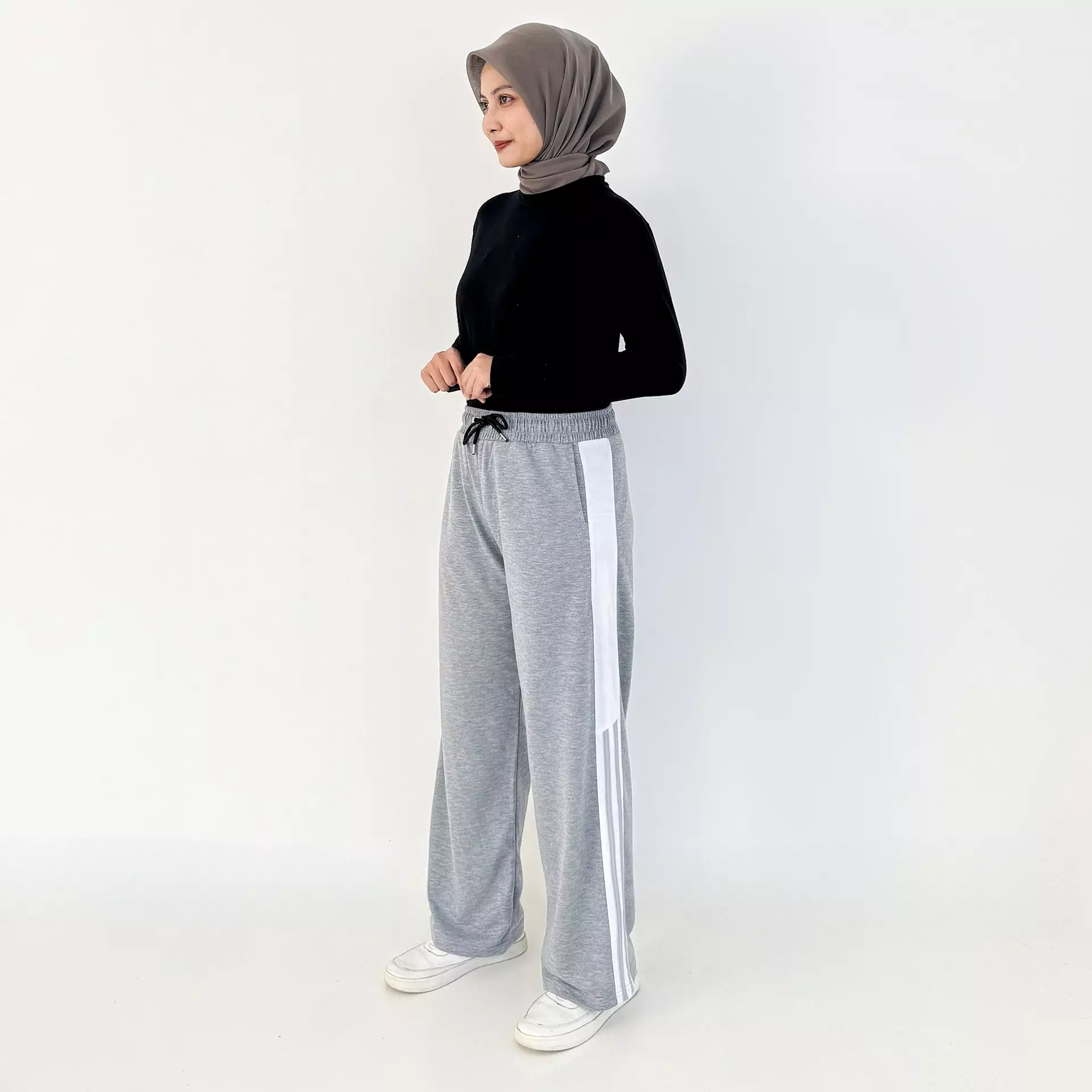 Celana Panjang Wanita - GITA SPORTY PANTS [ABU MUDA]