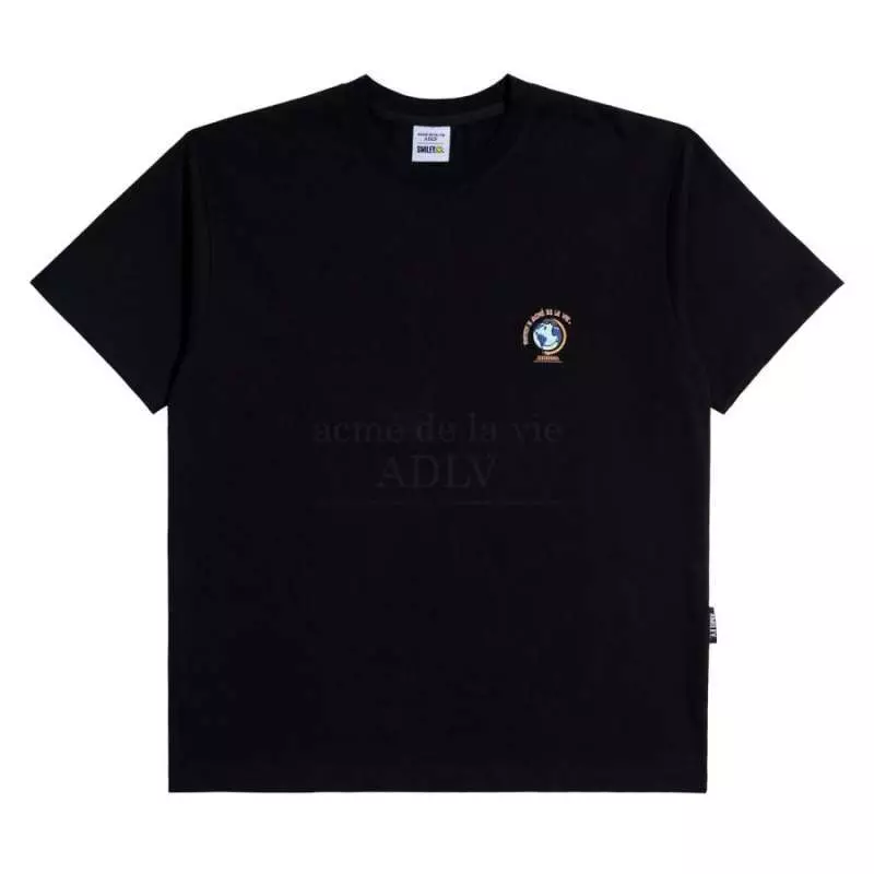 関税込★ACME DE LA VIE X Smiley★BIKER SMILEY WAPPEN T-SHIRT MUSINSA | acmé de la vie ACME DE LA VIE X Smiley® BIKER
