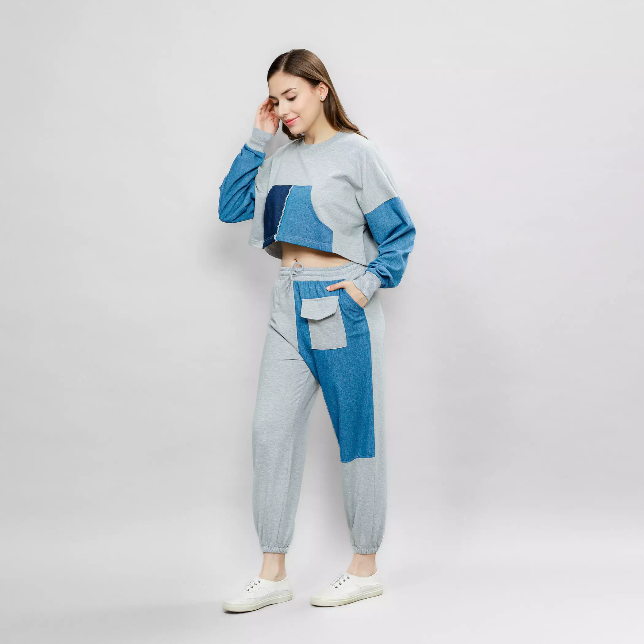 Enough For Today - One Set Denim Crewneck Crop dan Celana Jogger Sweatpants Wanita Denim's Day Sweater Setelan Polos Kombinasi