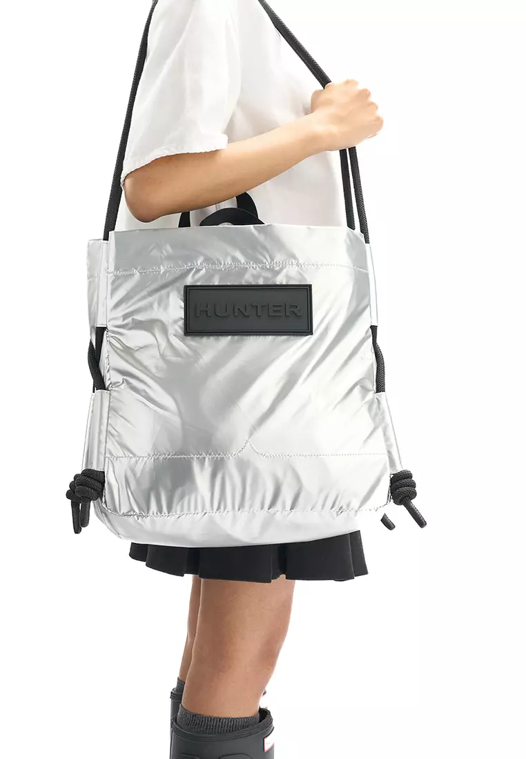 トートバッグ HUNTER UNISEX Travel Ripstop Tote Bag Silver Foil Buy Hunter Boots TRAVEL RIPSTOP TOTE 2025 Online | ZALORA