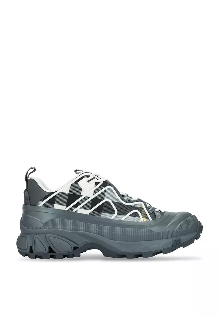 Burberry online shoes warranty