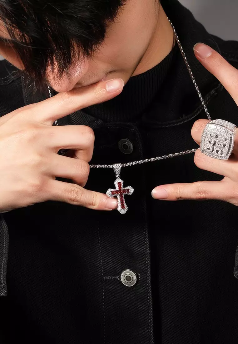 Celebrity Diamond Cross Pendant Diamond Celebrity's Attractive