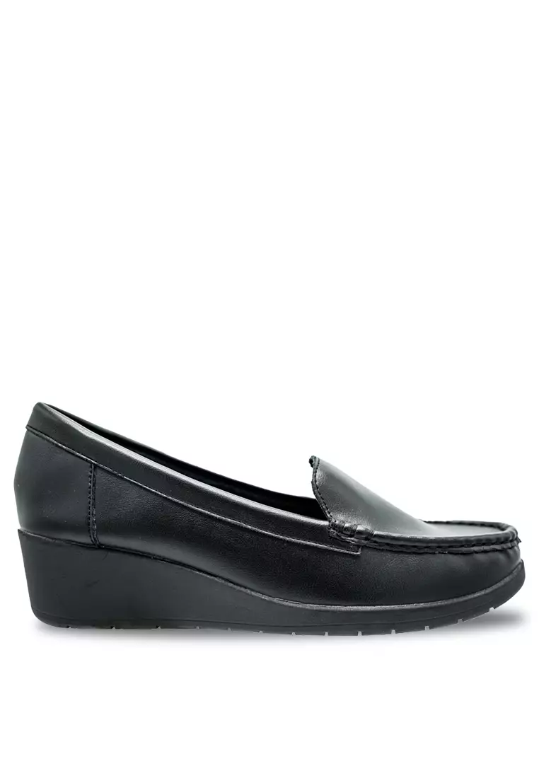 Louis Cuppers Women Slip On Solid Tone Round Toe Business Loafers