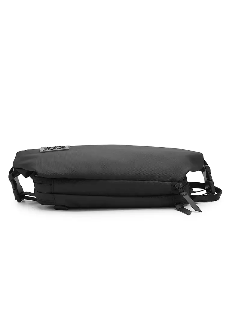 Men's Chest Bag / Sling Bag / Crossbody Bag (Tas Dada / Tas Selempang Pria) - Hitam