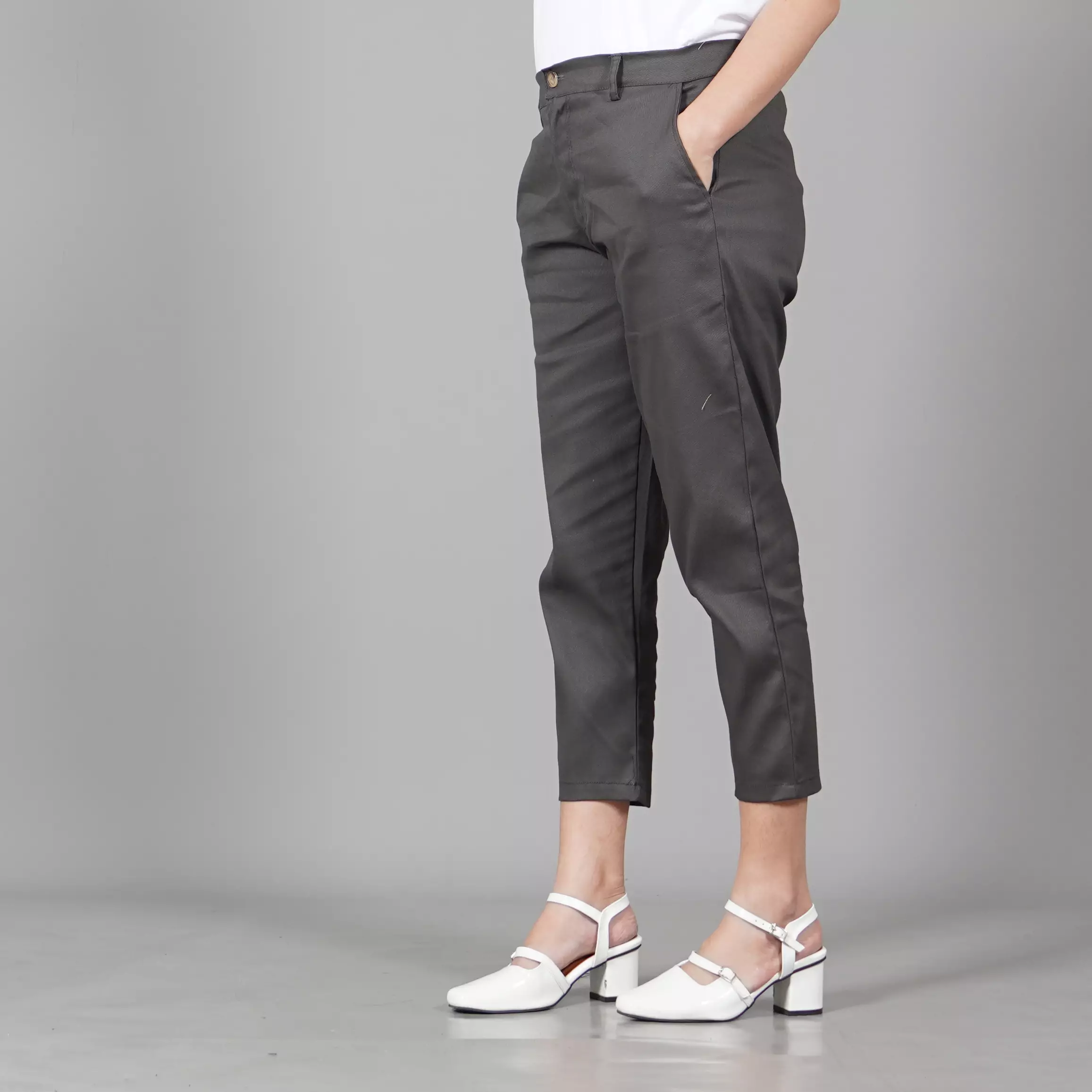  AURORA Celana Chino 3/4 Chinos Chino Pants Wanita - ABU TUA