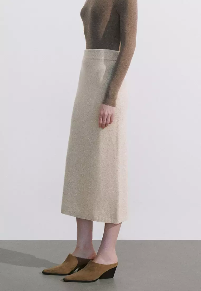 UR冬季新款女装简约气质后开衩高腰针织半裙UWM940027