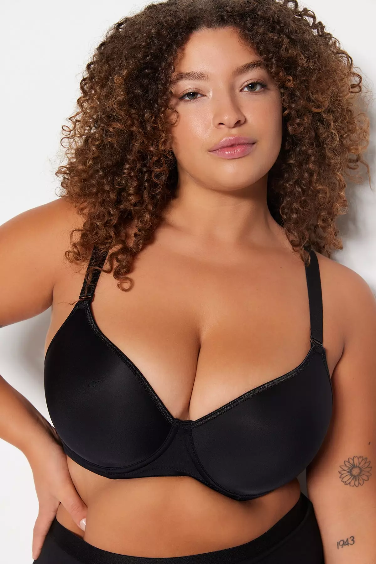 Plus Size Underwire Balconette Bra