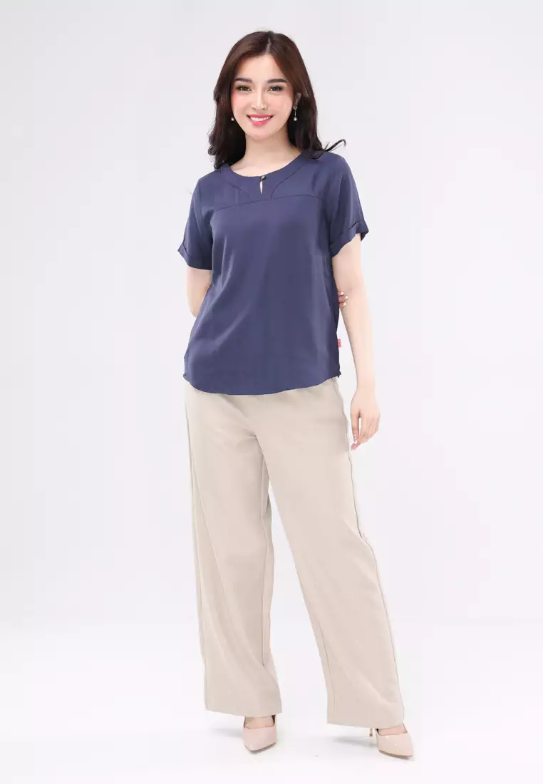 Bold Twill Short Sleeves Round Neck Blouse