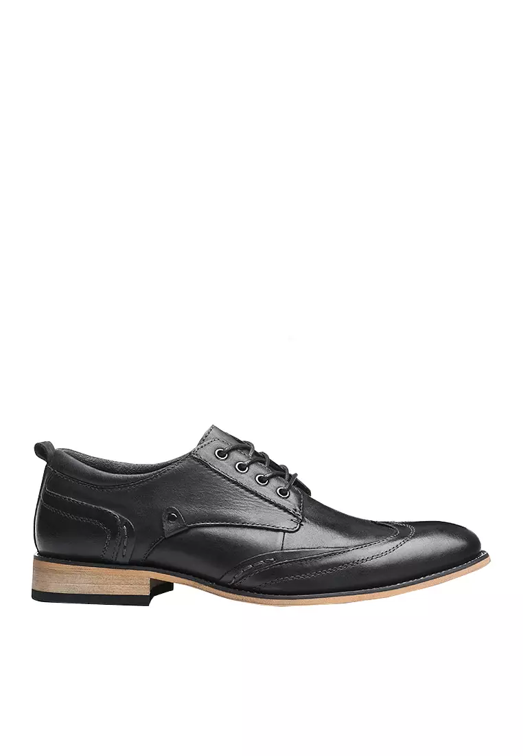 Discount on Twenty Eight Shoes  shoes - SKU: VANSA Leather Stitching Oxford Shoes VSM-F8803