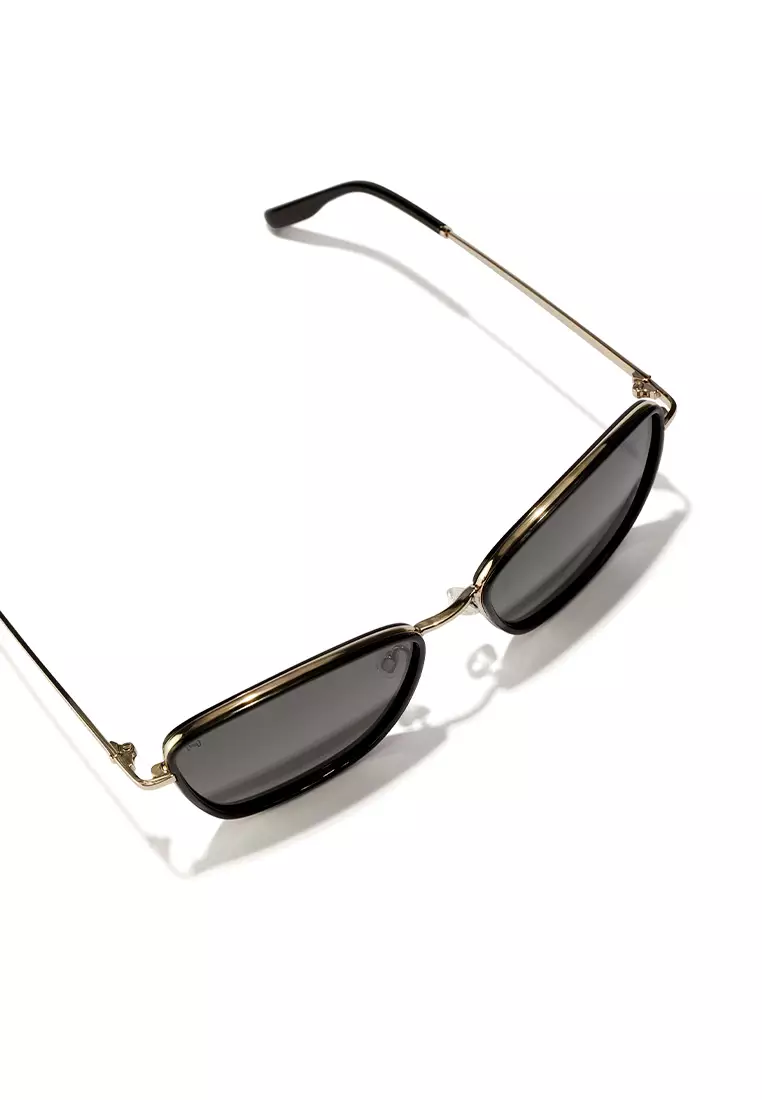 HAWKERS POLARIZED Black Dark CHILL Sunglasses for Men and Women, Unisex. UV400 Protection. Official Product designed in Spain