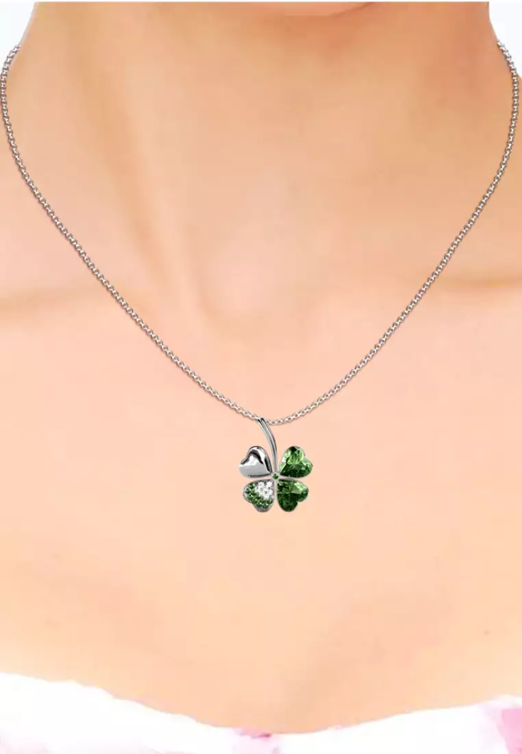 White gold top clover necklace