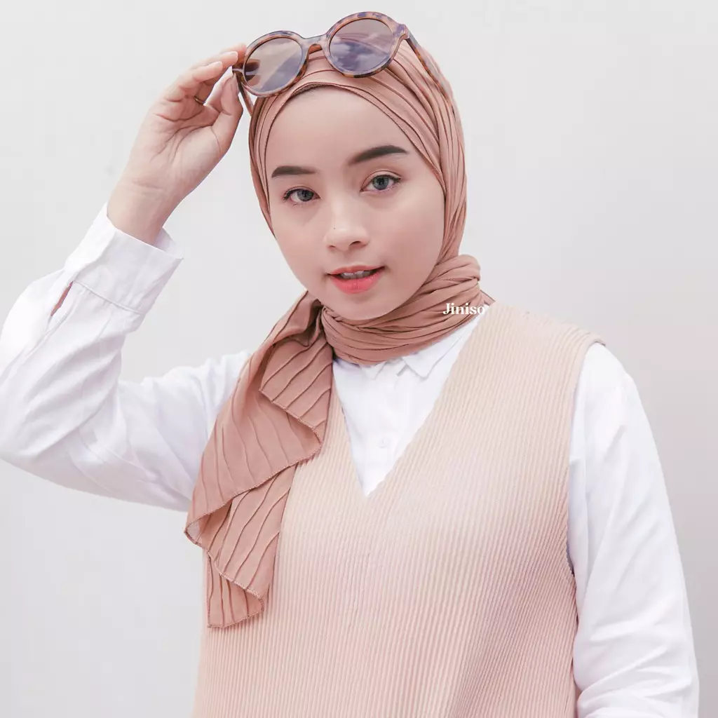 AURA Active Hijab Pashmina Full Plisket Wave