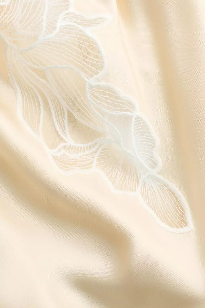 Lace-detail satin dress with scarf