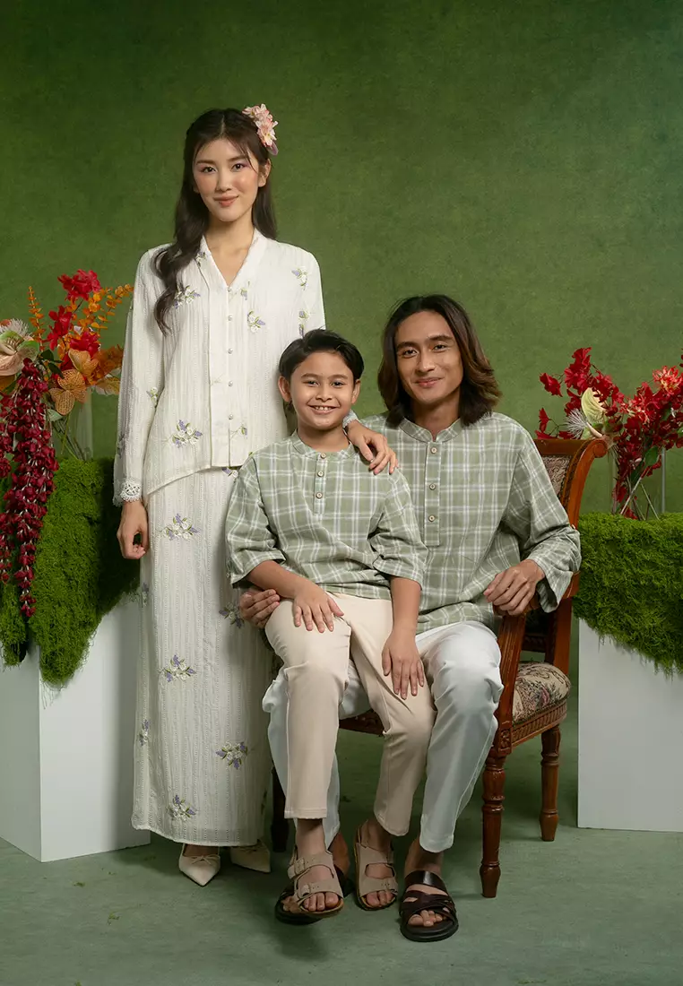 Iyana Handkerchief Kebaya Set