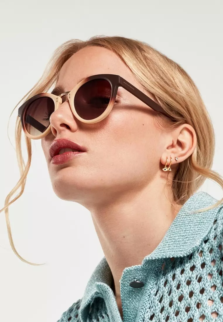 HAWKERS Smoky WHIMSY Sunglasses for Men and Women, Unisex. Official Product designed in Spain