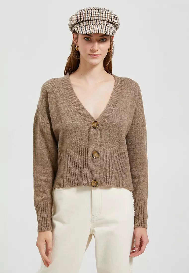 Cardigan neckline online