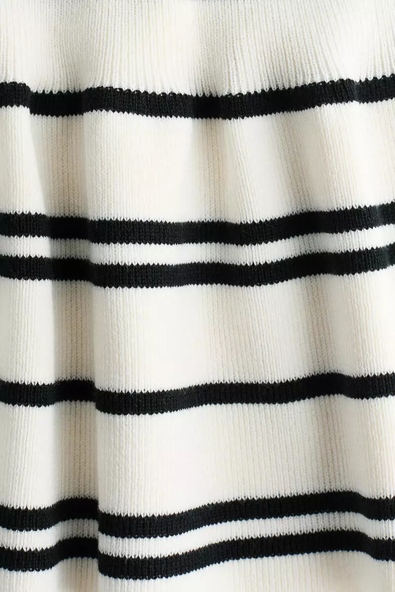 Short-sleeved peplum cardigan