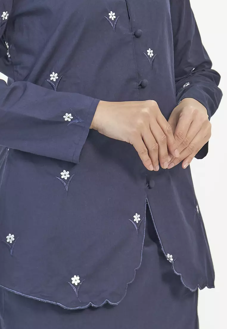 Ottavia Kebaya Pendek