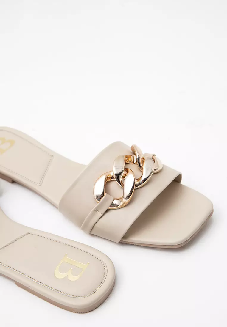 Sophie Irrie Chain Flat Sandal Beige