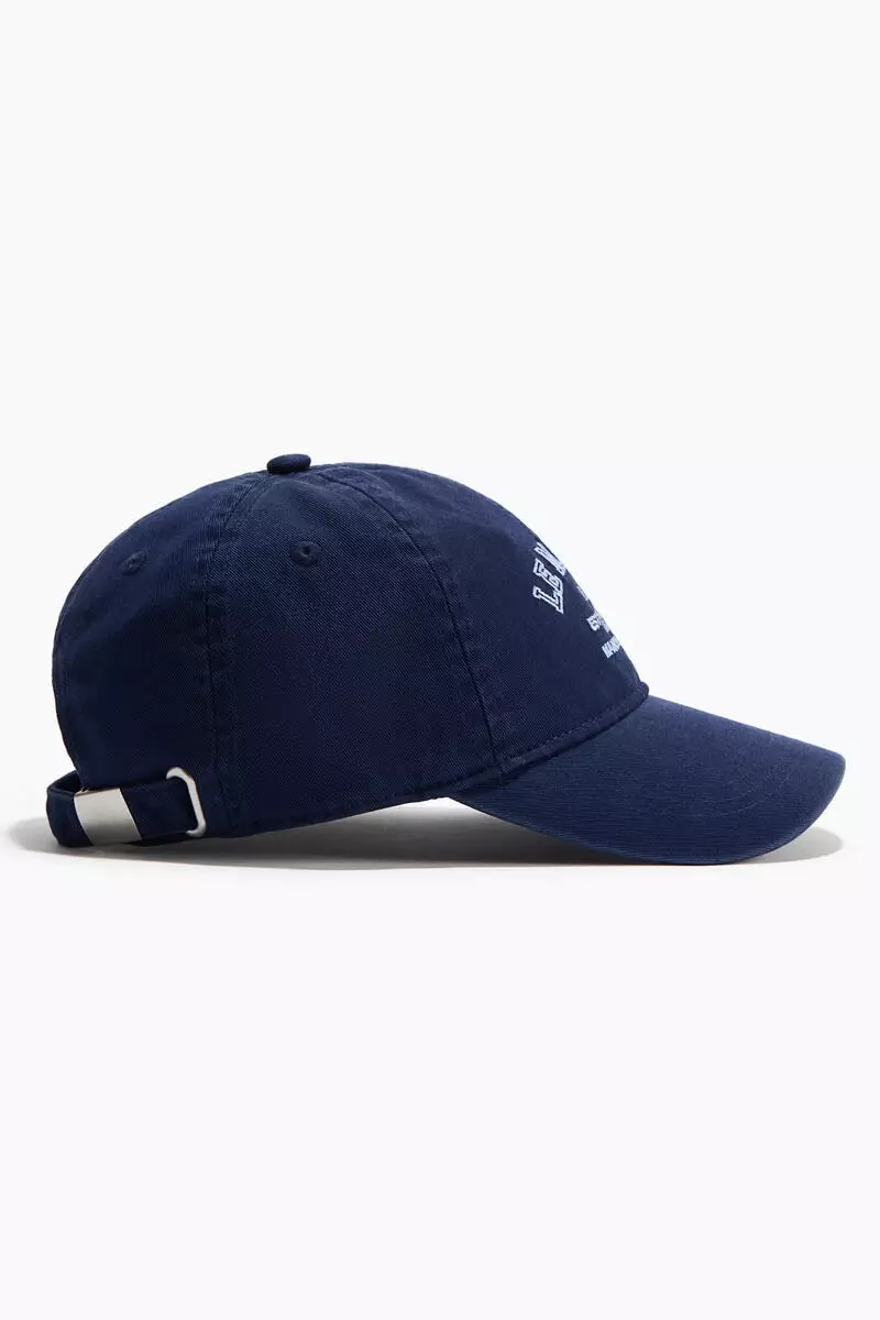 Embroidered-motif twill cap