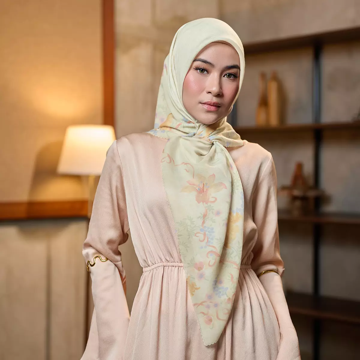 [INCLUDE PREMIUM HARD BOX] ZM Zaskia Mecca - Scarf Primadona Series Lilya Senja Yellow | Hijab Premium Square Motif Kerudung Segi Empat