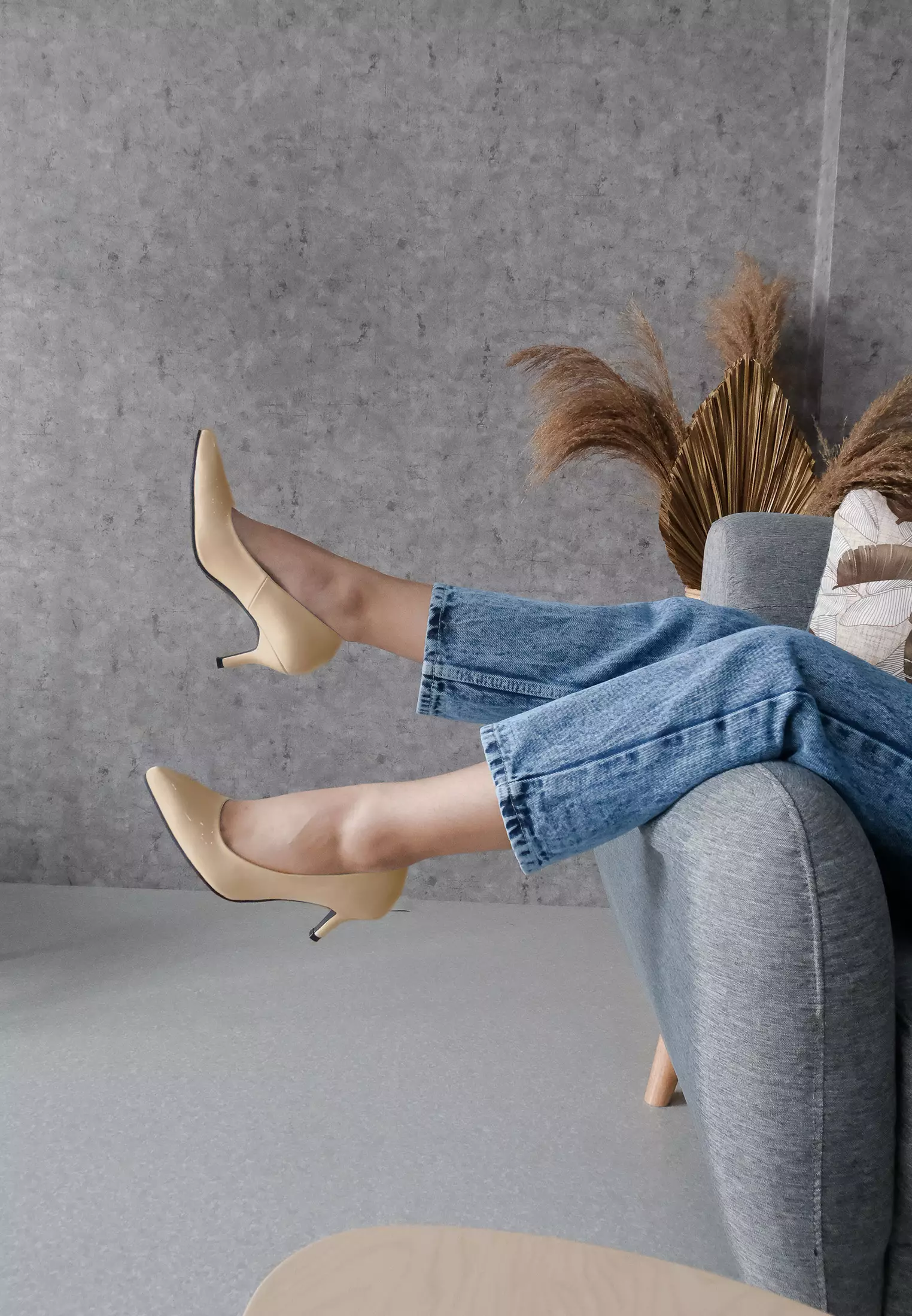 Lumiere Pointed Toe Pumps Sepatu Kitten Heels Wanita