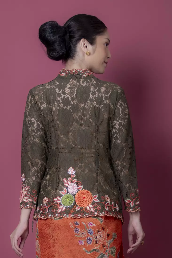 Kebaya Encim Nyonya Kebaya Brokat Classic