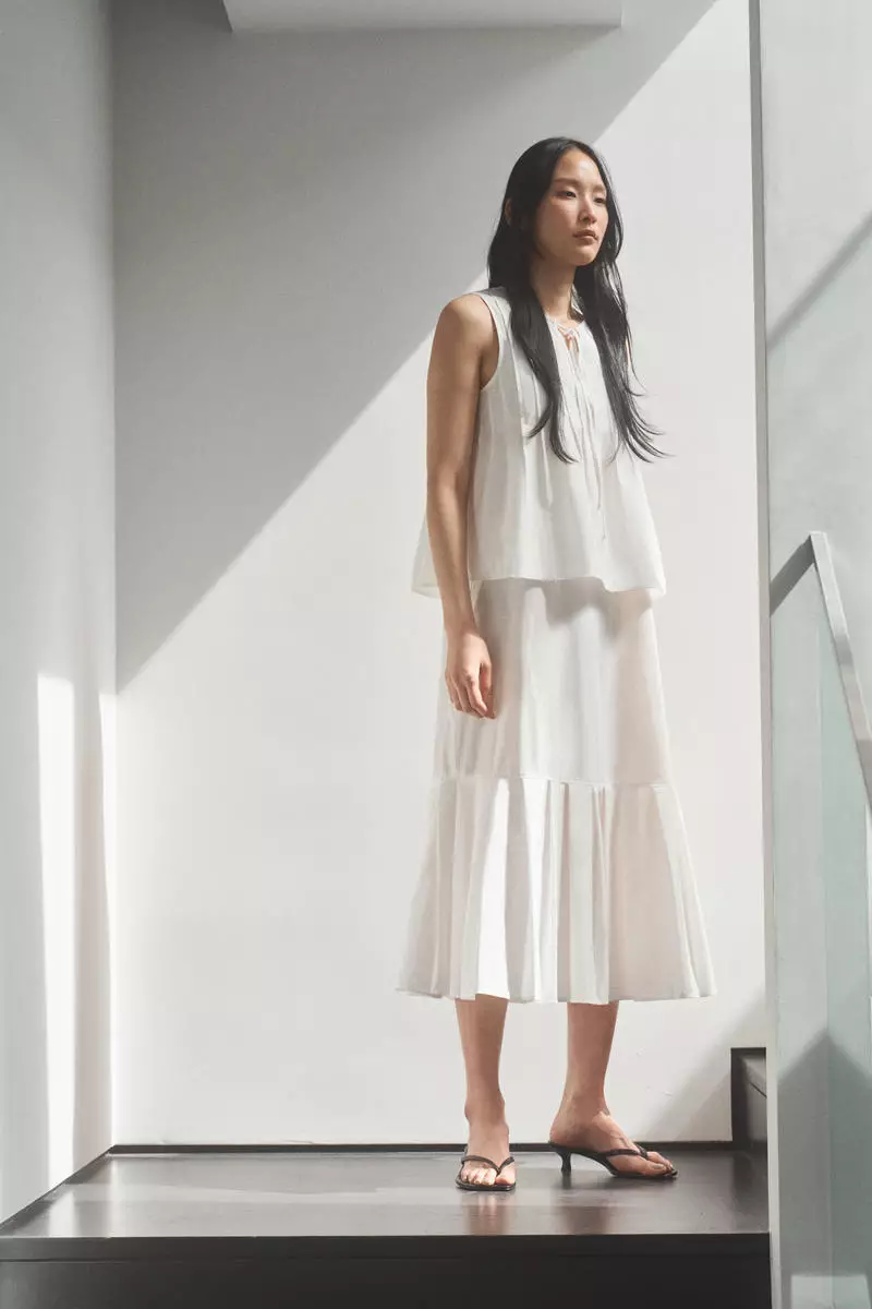 Pintucked cotton top